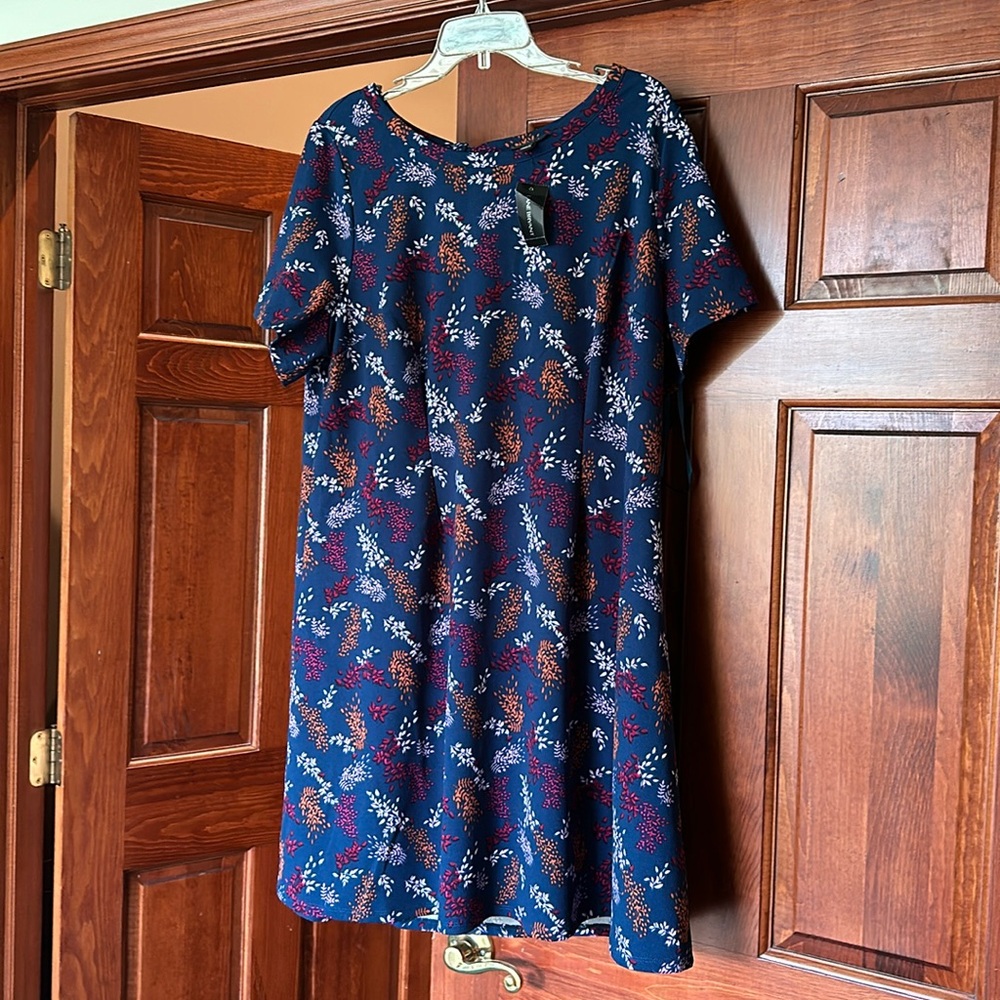 Plus sized floral Dress NWT